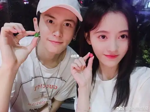 张哲瀚 #鞠婧祎 啊啊啊好爱呀_张哲瀚_鞠婧祎_娱乐_明星娱乐资讯