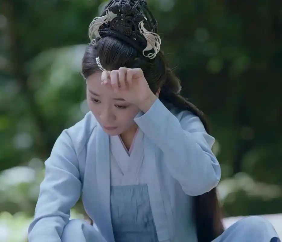 《烈火如歌》莹衣出现了6次,第3次就现出原形,第5次让人解气!