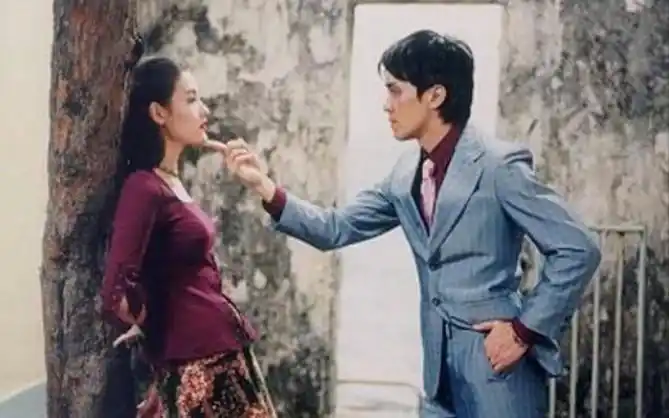 周星驰经典电影《喜剧之王》名场面"我养你啊"bgm《here we are again