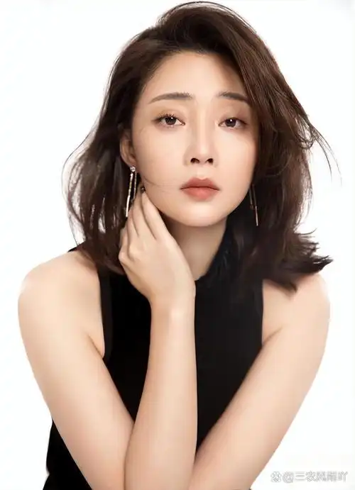 殷桃:45岁仍美如蜜桃,绯闻男友曝光,未婚未育成焦点 殷桃,45岁的演技