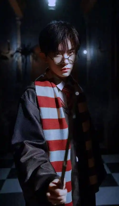 易烊千玺:年少有为,未来可期!-第18张图片-音乐名堂