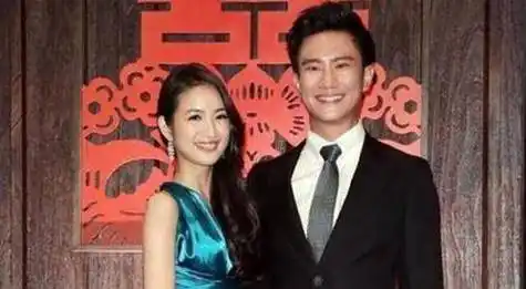 林依晨30秒采访摸了四次鼻子 备孕三年无动静疑婚姻生变_林于超_老公