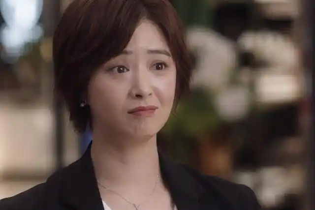 电视剧小舍得田雨岚扮演者蒋欣职业穿搭图片