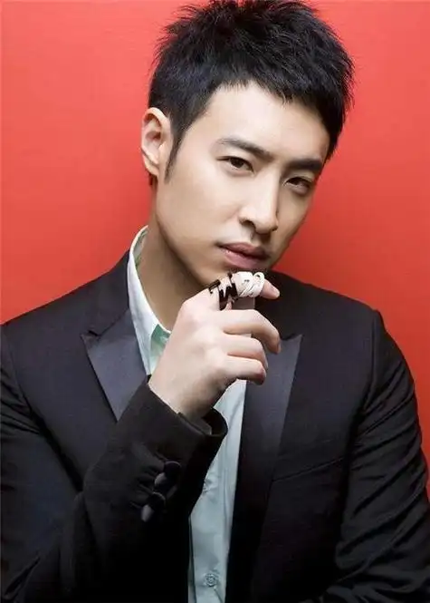 潘玮柏与宣云:43岁的首次结婚照,展现真挚爱情