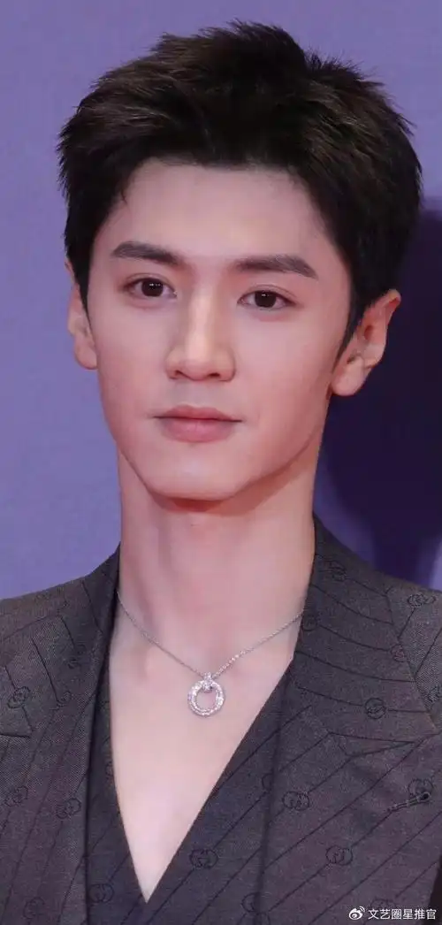 尖叫之夜男明星怼脸生图白敬亭斗鸡眼魏大勋鼻子歪王一博假