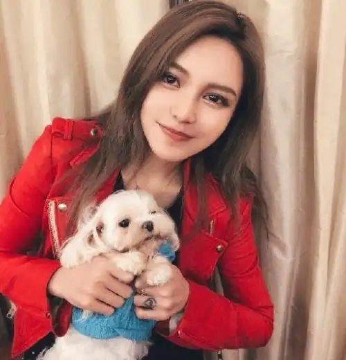 知名网红周扬青素颜近照网友难怪罗志祥追的这么疯狂