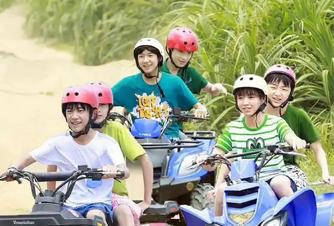 tfboys刘志宏同框旧照##刘志宏和王俊凯小时候合照