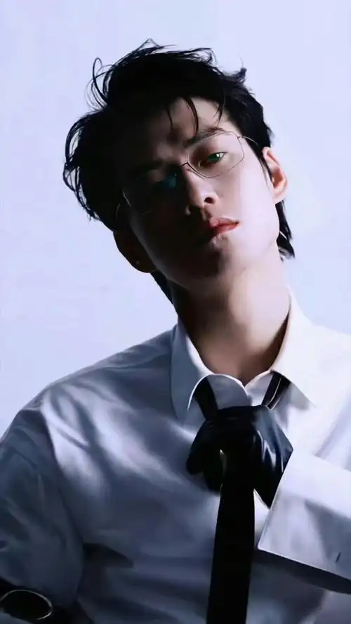 魏大勋|壁纸|正能量_新浪新闻