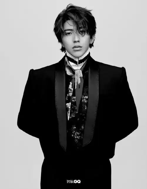 谜一样的男人  智族gq 2021年8月刊内页大片#蔡徐坤