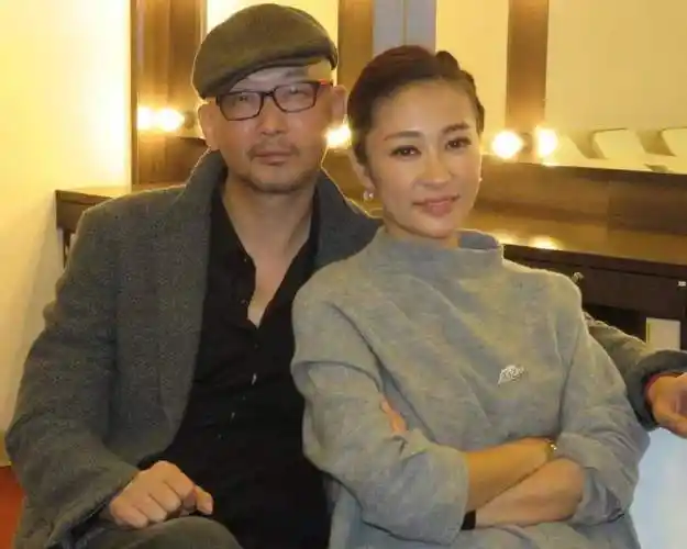 管虎个人资料简介(妻子梁静:哪怕没有婚礼的婚姻也幸福)