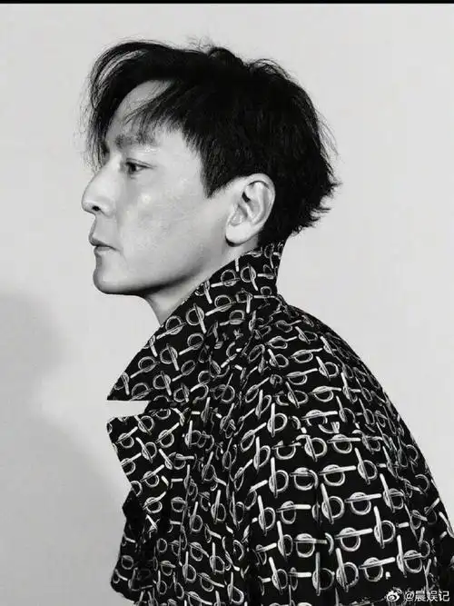 吴彦祖颜值回来了,阿祖帅气依旧!一点不显老.