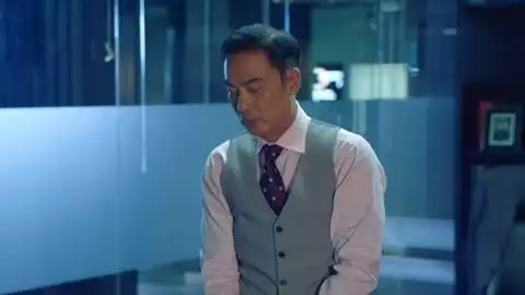 《风暴舞》子萱给牟川送生日礼物 加莱给阮太元看vx3