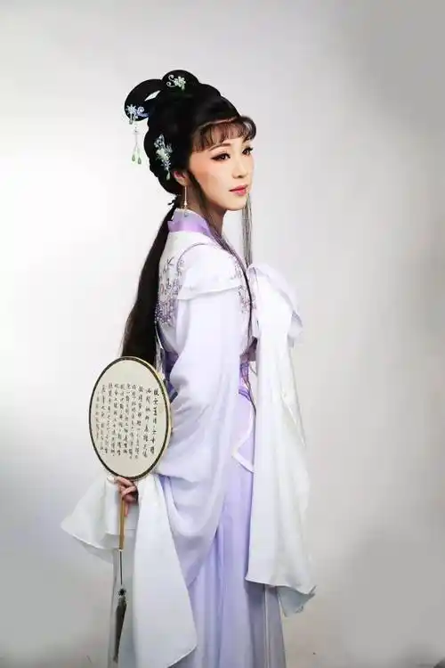 越剧青年演员李旭丹:在磨砺中成长_李姑娘_演技_形象