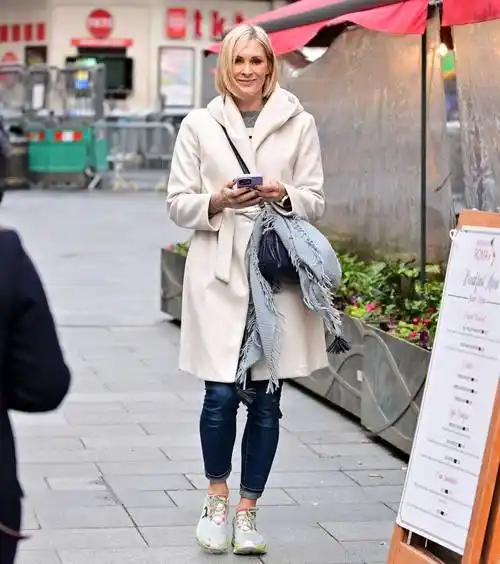 今日欧美明星时尚街拍图集(2023年1月11日)_电影_美国_潮流