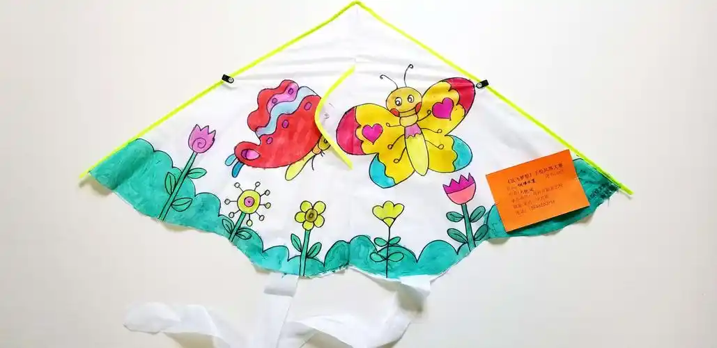 鸡西新玛特中心店涂鸦春天,放飞梦想手绘风筝大赛