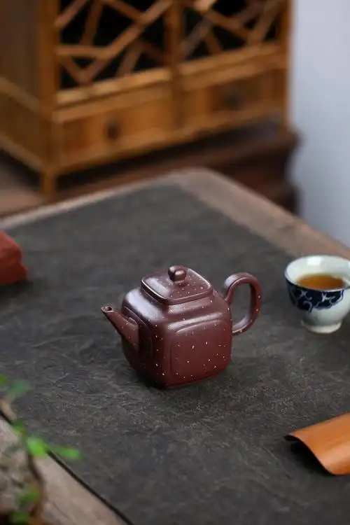 冶秋(yeqiu) 【官方旗舰】宜兴大师级王芳全手工四方宫灯紫玉金砂紫砂