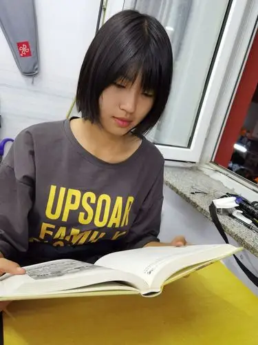 认真读书的样子最美——库伦二中高一六班学生读书记