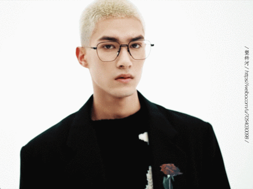 每天都要感叹米卡真的是帅得让人腿软