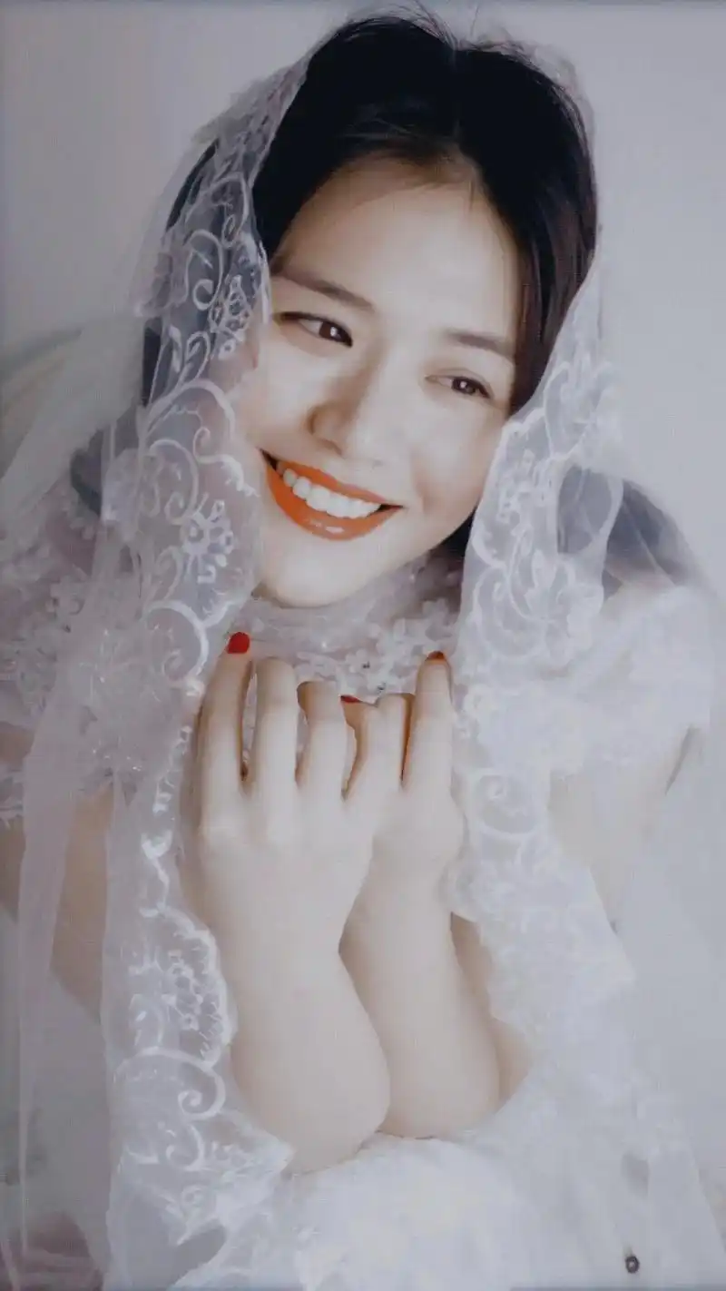 壁纸潮图 #马思纯 这个小姐姐有点迷人,明明开心的咧嘴笑总 - 抖音