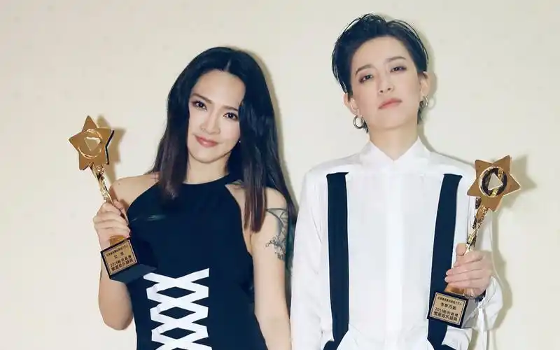 李斯丹妮携手艾菲新歌上线,"坏女孩们"也需要爱