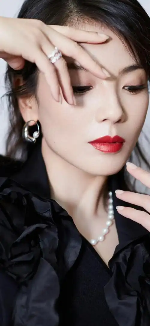 美女系列壁纸第409期-刘涛