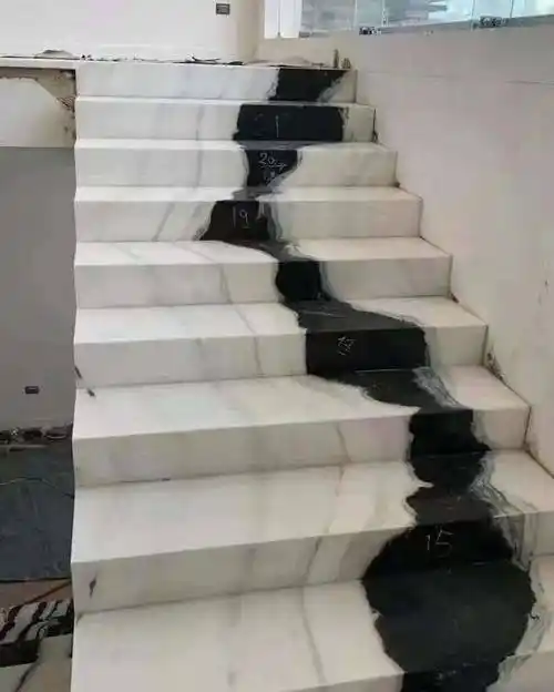 追纹大理石楼梯 | 艺术与实用的双重魅力