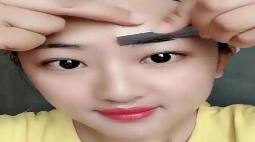 美女剃光头刮眉刮脸视频视频在线观看 - 西瓜视频