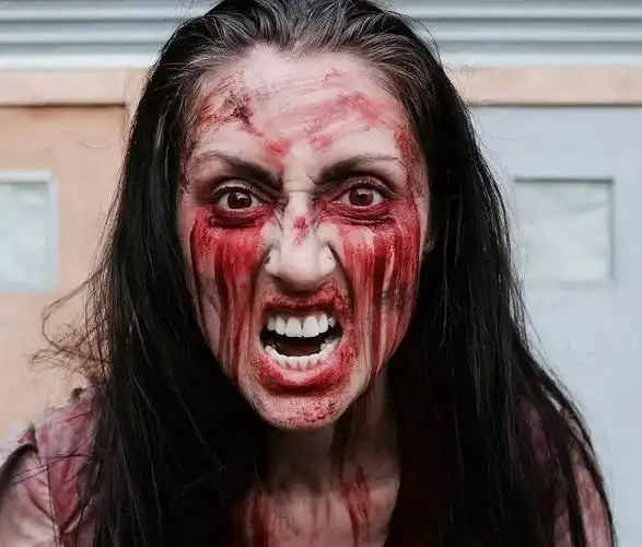 十月不想好好做人了,全贵阳"鬼头刀霸"的人都到这里来"鬼混"了!