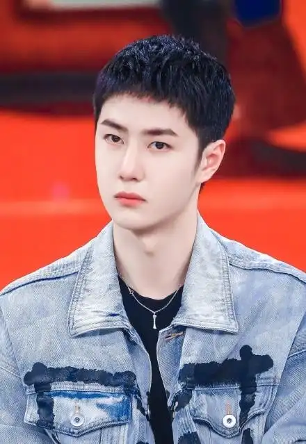 王一博短发造型更帅气