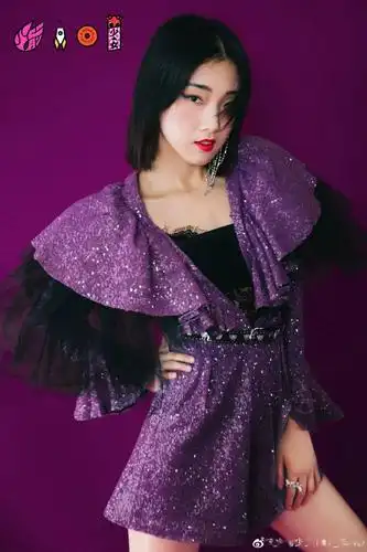 yamy在《炙热的我们》里打造过的这款舞台妆,就是