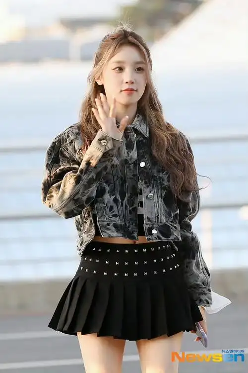 宋雨琦回国机场饭拍