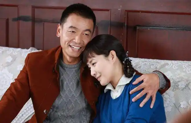 47岁王挺近照为拍戏与父亲断绝关系老婆是我们熟悉的她