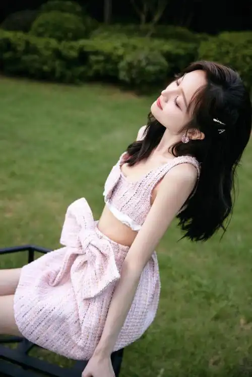 吴宣仪演唱会再唱我又初恋了