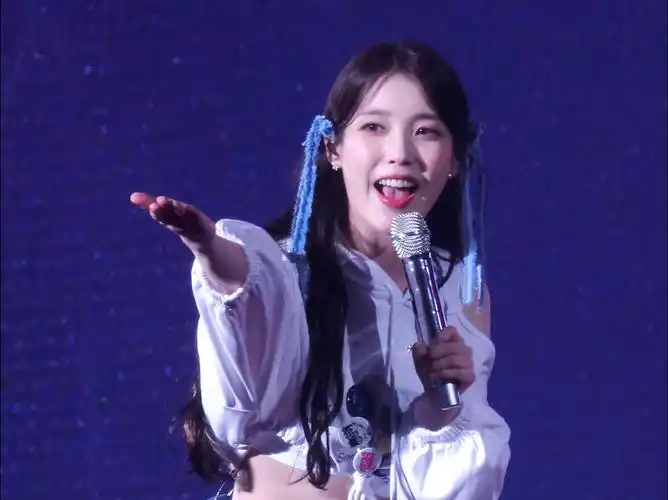 [iu李知恩] blueming - 240420 iu h.e.r 世巡新加坡场