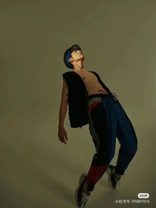 啊呜一口刘耀文