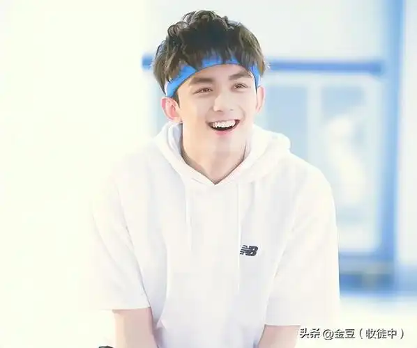 吴磊:3岁入行,6岁拍戏,24岁成功转型,吴京亲切喊他"儿子"?