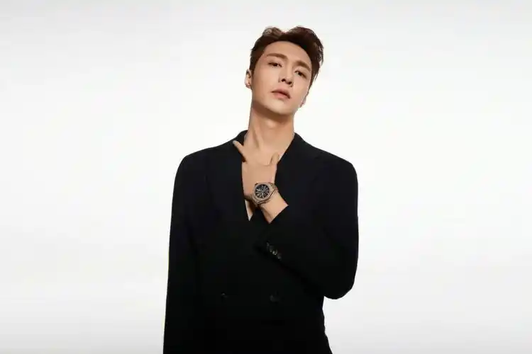 张艺兴90后唯一集三大顶奢品类男艺人