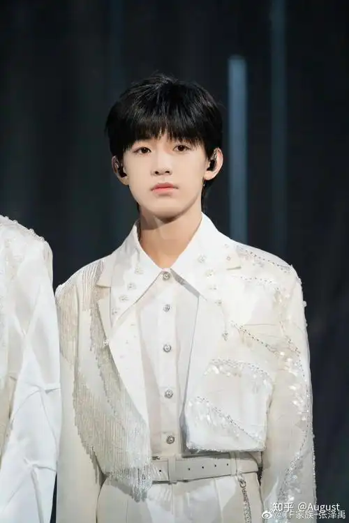 无奖竞猜一下tf家族三代最终出道人数番位和团名