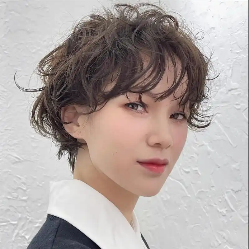 40 女神必试!短发烫发新潮流,轻松减龄十岁!