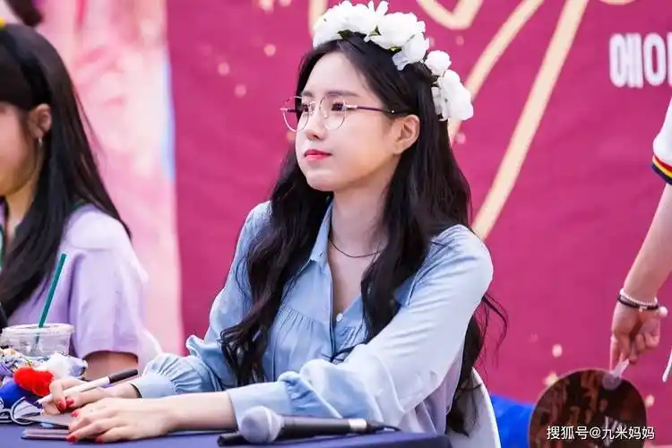 中国网友对孙娜恩也不陌生,她和金钟国的绯闻现在还经常被人提起.