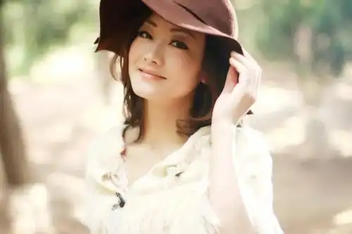 铭记历史 珍爱和平丨中国艺术名家李红世界邮票全球发行