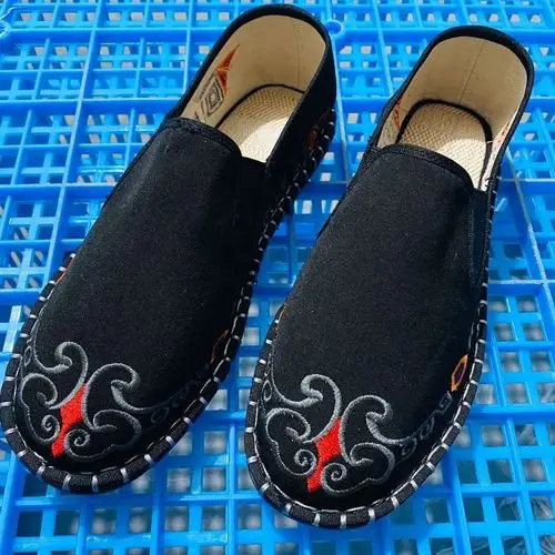 2020老北京布鞋男绣花鞋手工布鞋色鬼脸谱社会刺绣花豆豆鞋男女鞋