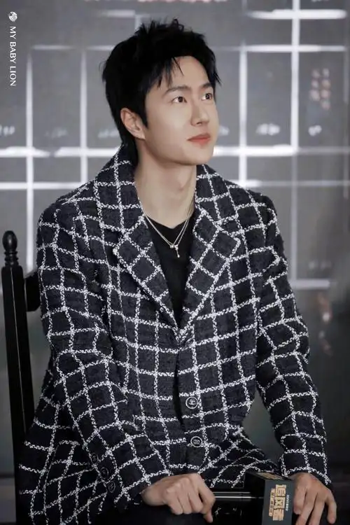 王一博龙脊##王一博宋帅神同步转头