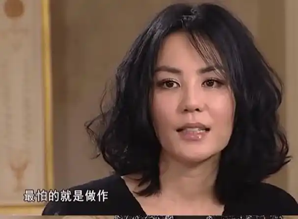 回顾那英喊话王菲:谢霆锋这种白脸满大街都是!王菲怎么回应的?