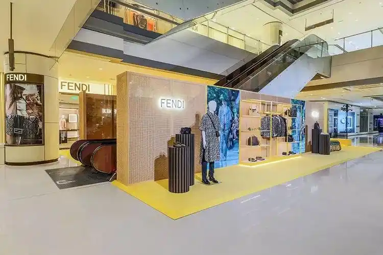 春节前的成都太热闹了fendi首发gucci首展国际大牌打堆亮相