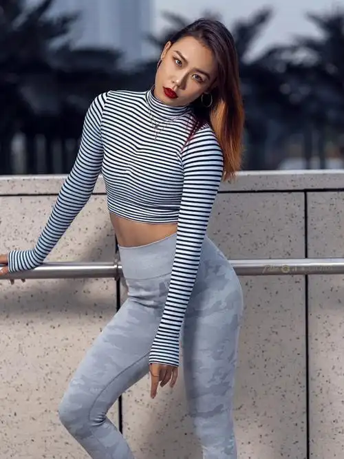 健身颜值小麦肤色