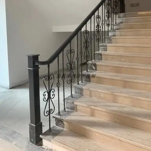轻奢奢意式铁楼梯扶手护栏北欧欧风室内阁楼楼梯扶手