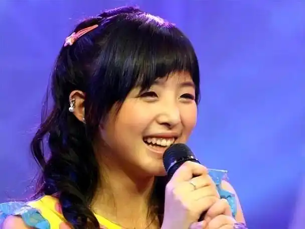 刚出道的张含韵(张含韵出道即巅峰)5