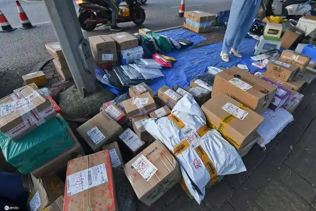 五一假期快递揽投量双双破10亿