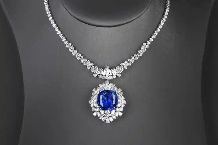 蓝宝石项链豪华